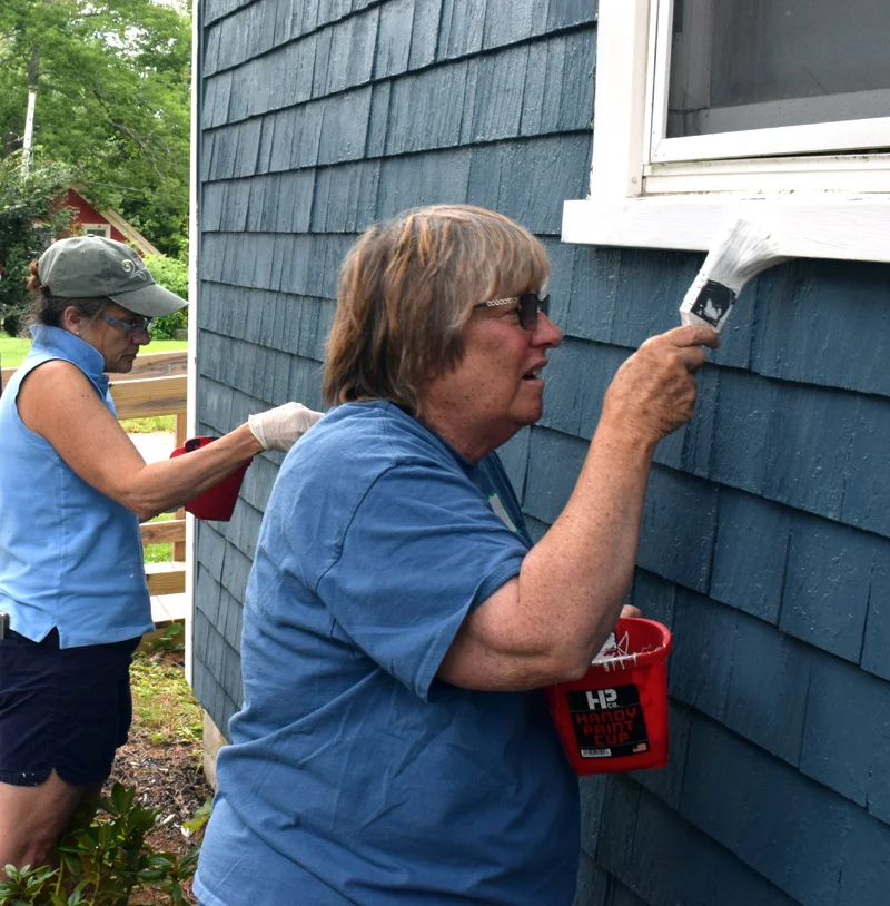 Carolyn Neighoff Painting a Brighter Future Carolyn Neighoff Painting a Brighter Future